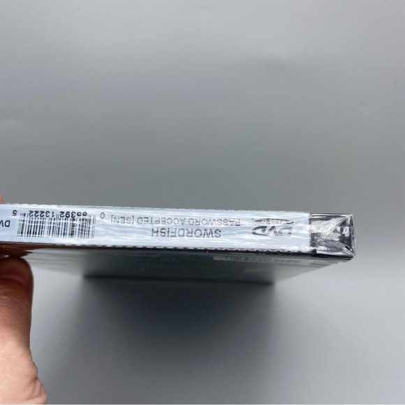 Swordfish (DVD, 2001) Snap Case, John Travolta, Halle Berry, Hugh Jackman - Picture 3 of 6